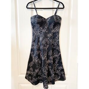 White House Black Market woman’s dress size o